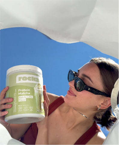 Frau mit Produkt
